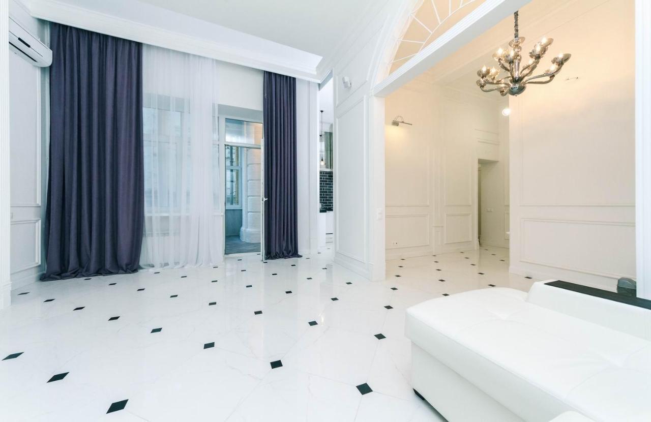 Luxury Beatiful Apartment On Pyshkinska Street كييف المظهر الخارجي الصورة