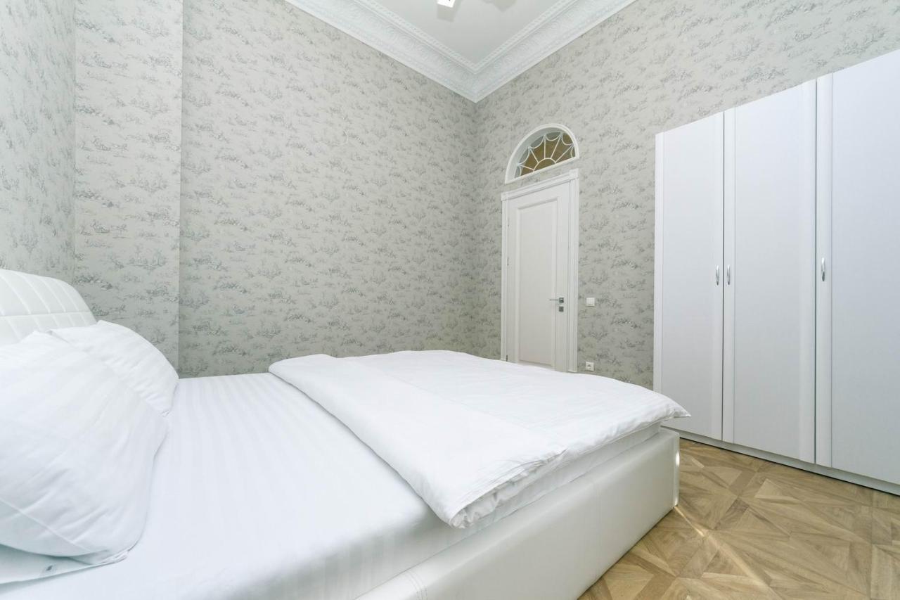 Luxury Beatiful Apartment On Pyshkinska Street كييف المظهر الخارجي الصورة